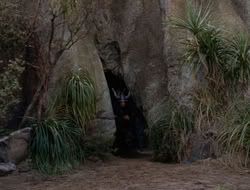 extant_XenaWarriorPrincess_3x10-TheQuillIsMightier_02947