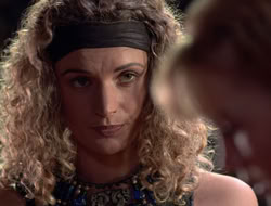 3x11-MaternalInstincts_000580