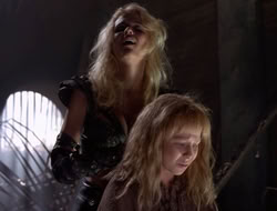 3x11-MaternalInstincts_001017