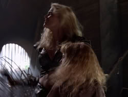 3x11-MaternalInstincts_001021