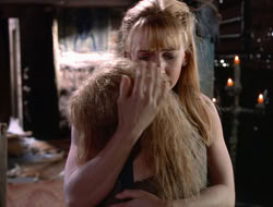 3x11-MaternalInstincts_002057