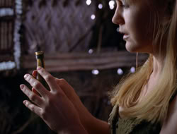 3x11-MaternalInstincts_002698