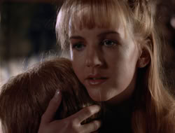 3x11-MaternalInstincts_002819