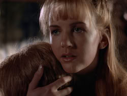 3x11-MaternalInstincts_002821