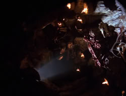 extant_XenaWarriorPrincess_4x01-AdventuresInTheSinTrade_00594