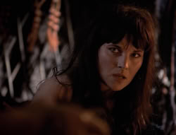 extant_XenaWarriorPrincess_4x01-AdventuresInTheSinTrade_00765