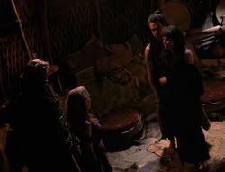 extant_XenaWarriorPrincess_4x01-AdventuresInTheSinTrade_00943