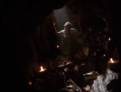 extant_XenaWarriorPrincess_4x01-AdventuresInTheSinTrade_01004