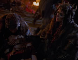 extant_XenaWarriorPrincess_4x01-AdventuresInTheSinTrade_01597
