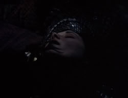 extant_XenaWarriorPrincess_4x01-AdventuresInTheSinTrade_01977