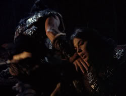 extant_XenaWarriorPrincess_4x01-AdventuresInTheSinTrade_01986