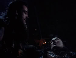 extant_XenaWarriorPrincess_4x01-AdventuresInTheSinTrade_01998