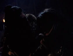 extant_XenaWarriorPrincess_4x01-AdventuresInTheSinTrade_02003