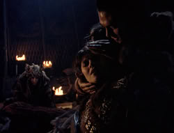 extant_XenaWarriorPrincess_4x01-AdventuresInTheSinTrade_02010