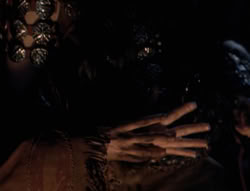 extant_XenaWarriorPrincess_4x01-AdventuresInTheSinTrade_02528