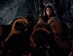 extant_XenaWarriorPrincess_4x01-AdventuresInTheSinTrade_02975