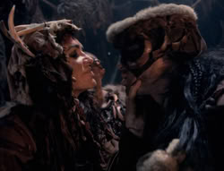 extant_XenaWarriorPrincess_4x01-AdventuresInTheSinTrade_03055