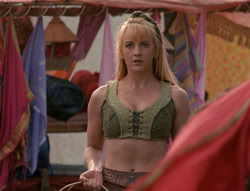 extant_XenaWarriorPrincess_4x03_AFamilyAffair_00398