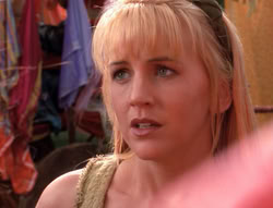 extant_XenaWarriorPrincess_4x03_AFamilyAffair_00638
