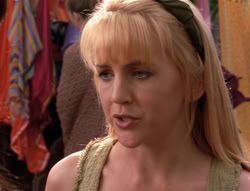 extant_XenaWarriorPrincess_4x03_AFamilyAffair_00643
