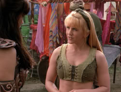 extant_XenaWarriorPrincess_4x03_AFamilyAffair_00669