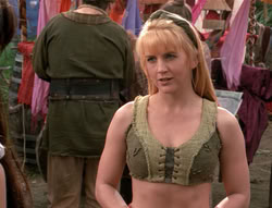 extant_XenaWarriorPrincess_4x03_AFamilyAffair_00695