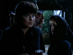 extant_XenaWarriorPrincess_4x03_AFamilyAffair_00942