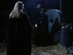 extant_XenaWarriorPrincess_4x03_AFamilyAffair_00957