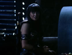 extant_XenaWarriorPrincess_4x03_AFamilyAffair_00970