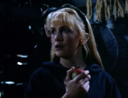 extant_XenaWarriorPrincess_4x03_AFamilyAffair_01010