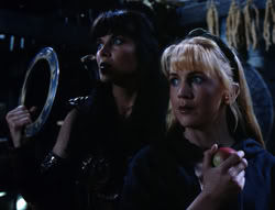 extant_XenaWarriorPrincess_4x03_AFamilyAffair_01019