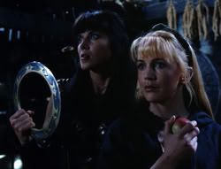 extant_XenaWarriorPrincess_4x03_AFamilyAffair_01020