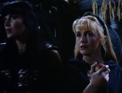 extant_XenaWarriorPrincess_4x03_AFamilyAffair_01021