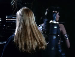 extant_XenaWarriorPrincess_4x03_AFamilyAffair_01031