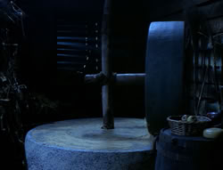extant_XenaWarriorPrincess_4x03_AFamilyAffair_01048