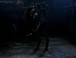 extant_XenaWarriorPrincess_4x03_AFamilyAffair_01166