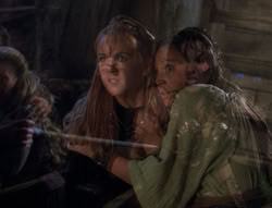 extant_XenaWarriorPrincess_4x03_AFamilyAffair_01257