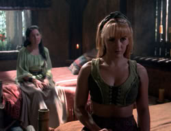extant_XenaWarriorPrincess_4x03_AFamilyAffair_01489