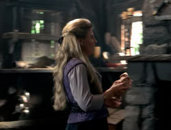 extant_XenaWarriorPrincess_4x03_AFamilyAffair_01706