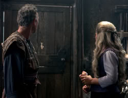 extant_XenaWarriorPrincess_4x03_AFamilyAffair_01715
