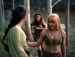 extant_XenaWarriorPrincess_4x03_AFamilyAffair_01745