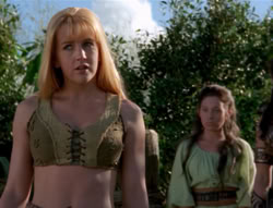 extant_XenaWarriorPrincess_4x03_AFamilyAffair_01817