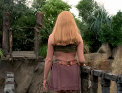 extant_XenaWarriorPrincess_4x03_AFamilyAffair_01824
