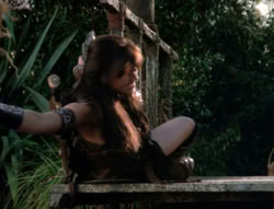 extant_XenaWarriorPrincess_4x03_AFamilyAffair_01859