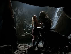 extant_XenaWarriorPrincess_4x03_AFamilyAffair_01975