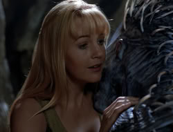 extant_XenaWarriorPrincess_4x03_AFamilyAffair_02033