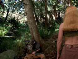 extant_XenaWarriorPrincess_4x03_AFamilyAffair_02252