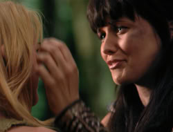 extant_XenaWarriorPrincess_4x03_AFamilyAffair_02318