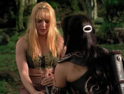 extant_XenaWarriorPrincess_4x03_AFamilyAffair_02376
