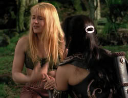 extant_XenaWarriorPrincess_4x03_AFamilyAffair_02379